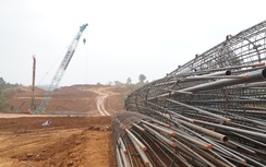 Gia Lai chủ động nguồn vật liệu, giữ tiến độ cao tốc Quy Nhơn - Pleiku