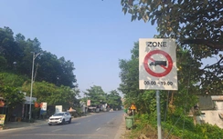 Huế: Hoàn thành cắm biển cấm xe theo khung giờ trên quốc lộ 49