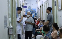 TP.HCM: Hơn 17.800 người được hỗ trợ 100% chi trả BHYT, tối đa 70 triệu đồng/năm