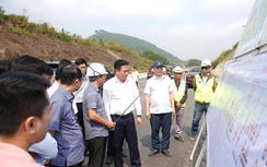 Đẩy nhanh tiến độ giải phóng mặt bằng nút giao cao tốc đoạn Cam Lộ - La Sơn