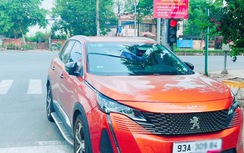 Dừng xe ngược chiều ở ngã ba và lùi xe sai quy định, nữ tài xế bị xử phạt