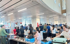 Tân Sơn Nhất: Khách tăng dịp lễ, sân bay đẩy mạnh áp dụng sinh trắc học