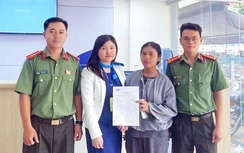 Lâm Đồng: Trả lại gần 500 triệu đồng do người lạ chuyển nhầm vào tài khoản