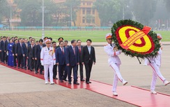 Đại biểu Quốc hội khóa XVI vào Lăng viếng Chủ tịch Hồ Chí Minh trước giờ khai mạc