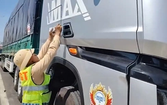 Tài xế, chủ xe đầu kéo vi phạm hàng loạt lỗi trên cao tốc bị phạt hơn 100 triệu đồng