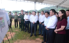 Phó chủ tịch Quốc hội Nguyễn Hồng Diên thị sát tuyến đường sắt Lào Cai-Hà Nội-Hải Phòng