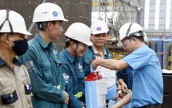 Công đoàn LILAMA tặng quà động viên người lao động nhân dịp Tháng Công nhân 2026