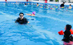 Hà Nội siết dạy thêm, tăng lớp học bơi cho học sinh trong dịp hè