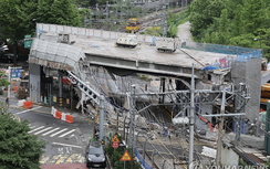 Hàn Quốc lập tổ điều tra vụ sập cầu vượt ở Seoul