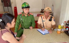 Lâm Đồng: Hộ kinh doanh ký cam kết không vi phạm trật tự ATGT dọc đường Hồ Chí Minh