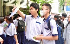 Trước giờ "vượt vũ môn", hơn 150.000 thí sinh tại TP.HCM làm thủ tục dự thi lớp 10