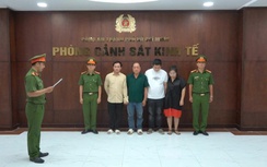 TP.HCM: Sản xuất giấm giả từ hóa chất công nghiệp, 4 người bị tạm giam