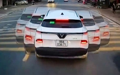 Ô tô đánh võng, diễn xiếc giữa đường ở Phú Thọ