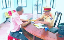 Từ phản ánh qua VNeID, tài xế vượt ẩu trên QL14 bị phạt 5 triệu đồng, trừ 2 điểm GPLX