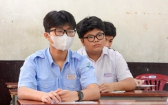 Ngày đầu thi lớp 10 TP.HCM: Gần 1.200 lượt thí sinh vắng mặt, đề bị lỗi mất chữ