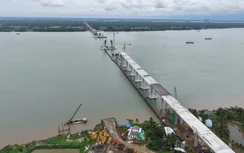 Tăng tốc thi công cầu Đại Ngãi, trụ tháp dây văng cao 160m dần hiện hữu