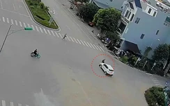Ô tô phóng bạt mạng qua giao lộ, đâm bay người đi xe máy