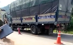 Phú Thọ: Ô tô va chạm xe máy điện, hai cháu nhỏ 5 và 10 tuổi tử vong