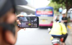 Đang lái xe, quay clip người khác vi phạm giao thông có bị xử phạt?