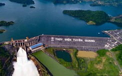 Thủy điện Tuyên Quang mở một cửa xả đáy