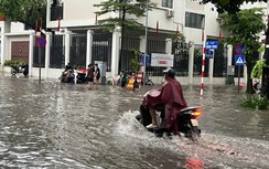 Hà Nội lý giải nguyên nhân nhiều tuyến phố ngập sau trận mưa 30 phút