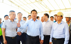 Minister Tran Hong Minh pushes to complete Cam Lo–La Son Expressway in 2026