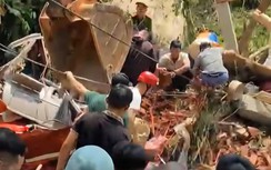 Lào Cai: Xe đầu kéo mất lái lao vào nhà dân, tài xế tử vong
