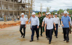 Phó Thủ tướng Lê Tiến Châu kiểm tra tiến độ trường nội trú liên cấp các xã biên giới ở Huế