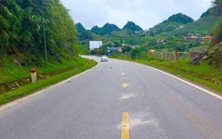 Thí điểm đinh phản quang trên quốc lộ 6: Thêm "mắt dẫn đường" trên những cung đèo hiểm trở