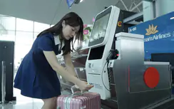 Từ 20/7, khách bay quốc tế có thể tự làm thủ tục gửi hành lý tại Nội Bài