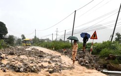 Lai Châu: Mưa lớn gây sạt lở, chia cắt quốc lộ 32 và 279 qua xã Mường Than
