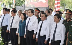 Lãnh đạo Đảng, Nhà nước dâng hương tri ân các Anh hùng liệt sĩ tại Công viên Lê Thị Riêng