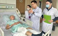 Kỳ tích cứu sống đầu gối bị bắn nát hơn nửa thế kỷ của thương binh 85 tuổi