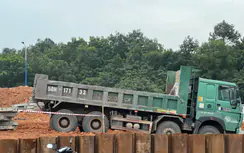 Xe ben cán tử vong nhân viên kỹ thuật tại công trình Vành đai 3 TP.HCM