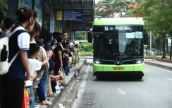 Hà Nội: Hơn 100 tài xế xe buýt ký cam kết ứng xử văn minh, đi đúng làn đường