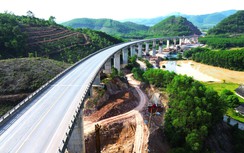 Tạm dừng khai thác tuyến cao tốc đoạn Cam Lộ - La Sơn vào ban đêm