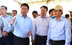 Thị sát cao tốc Cam Lộ - La Sơn, Bộ trưởng Trần Hồng Minh yêu cầu cán đích trong tháng 12