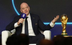 Chủ tịch FIFA bị chỉ trích thất hứa, đứng trước nguy cơ mất ghế