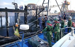 Khẩn trương dập lửa, cứu ba tàu cá cháy dữ dội tại khu vực cảng cá Ninh Bình
