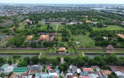 Tường Hoàng thành Huế xuống cấp, có nguy cơ sụp đổ bất cứ lúc nào