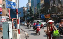 Hà Nội cấm taxi, xe hợp đồng dưới 8 chỗ trên phố Khâm Thiên trong giờ cao điểm