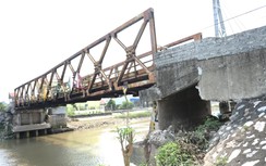 Ninh Bình hạn chế giao thông đường thủy phục vụ phá dỡ cầu sắt kênh Quần Liêu