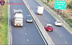 Tài xế lùi xe trên cao tốc Vĩnh Hảo - Phan Thiết bị phạt 35 triệu đồng