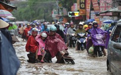 Áp thấp nhiệt đới đe dọa, Hà Nội yêu cầu trực gác tại các điểm ngập, sạt lở