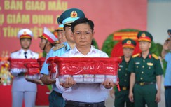 Chuyến bay đặc biệt đưa 7.104 mẫu hài cốt liệt sĩ từ TP.HCM đi Hà Nội giám định ADN