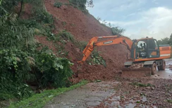 Bão số 4: Bộ Xây dựng yêu cầu “trực chiến” 24/24h, xử lý nhanh sự cố giao thông