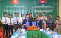 An Giang ký kết hợp tác tìm kiếm, quy tập hài cốt liệt sĩ trên đất Campuchia