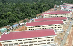 Xuyên đêm thi công các trường nội trú vùng biên giới ở Gia Lai