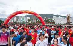 Hơn 9.000 người dân Gia Lai sôi nổi hưởng ứng "Đi bộ cùng Việt Nam tiến bước"