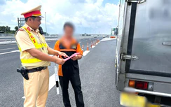 CSGT tăng cường tuần tra, xử lý nhiều tài xế vi phạm trên cao tốc Biên Hòa - Vũng Tàu
